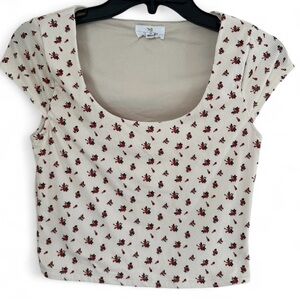 Chic Cream Floral Crop Top